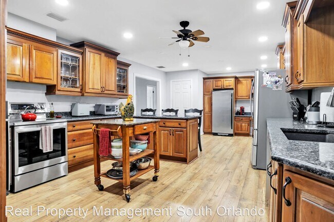Building Photo - 3 br, 2 bath House - 8 Heights Avenue