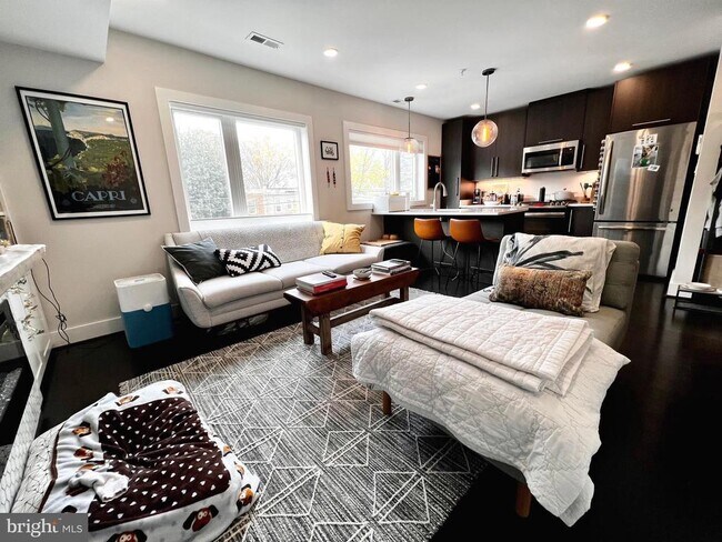 Foto del edificio - 1331 K St SE