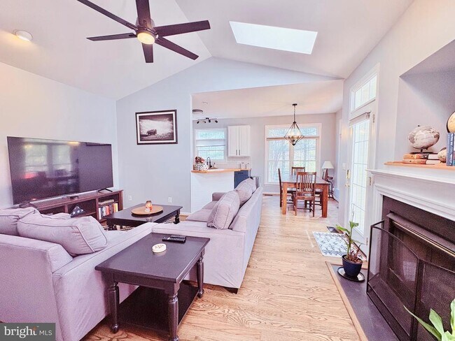 Foto del edificio - 3910 Lynnhaven Ln