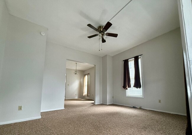 Building Photo - 23-25 Rickard St