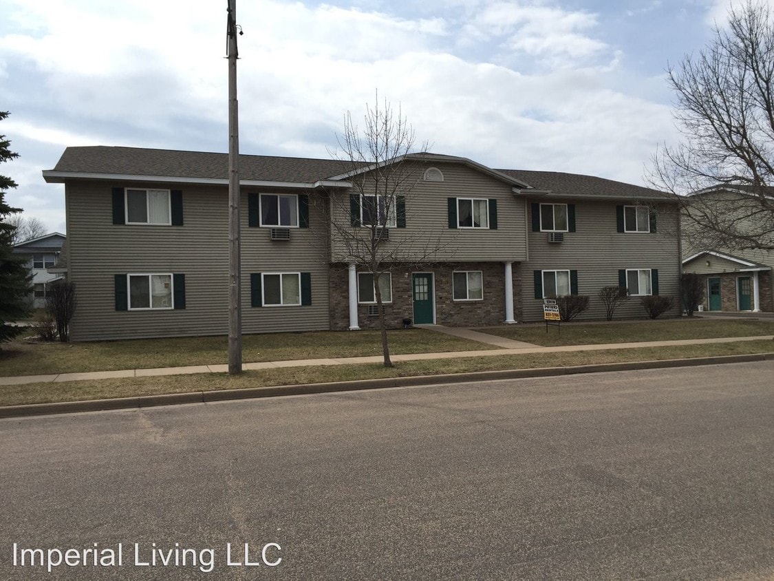 1041 Imperial Cir, Eau Claire, WI 54701 Room for Rent in Eau Claire
