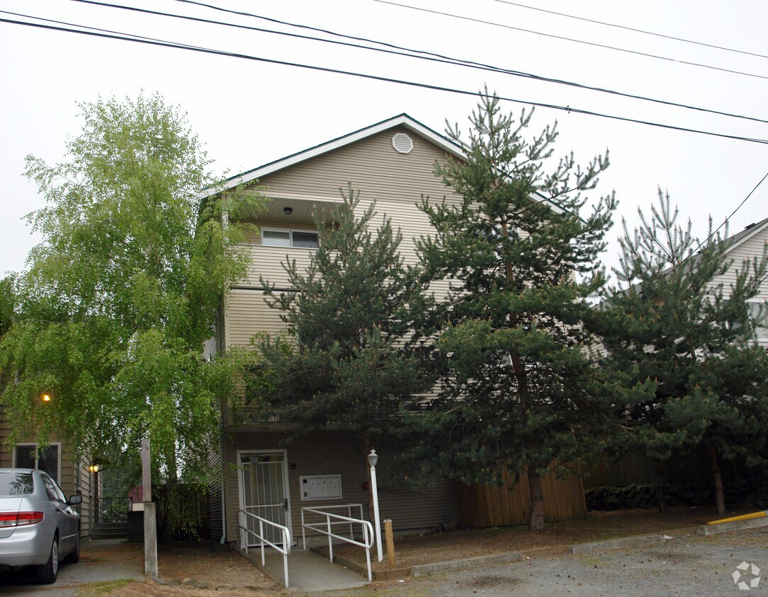 10531 Midvale Ave, Seattle, WA 98133 Apartments in Seattle, WA