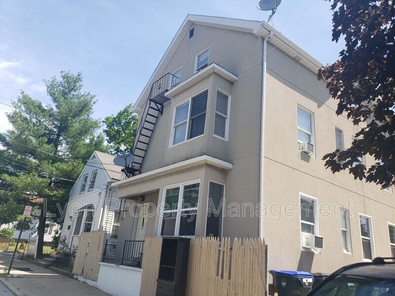 53 Langdon St Unit 1, Providence, RI 02904 Condo for Rent in