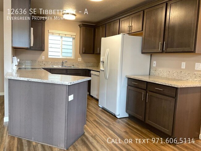 Photo - 12636 SE Tibbetts St Apartment