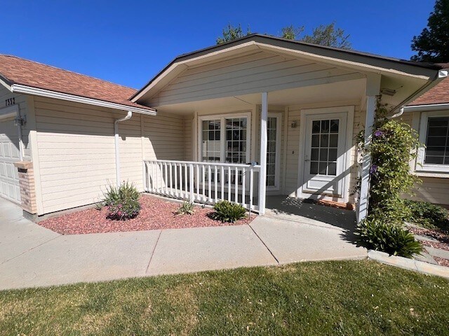 Building Photo - 7332 W Devonwood Dr