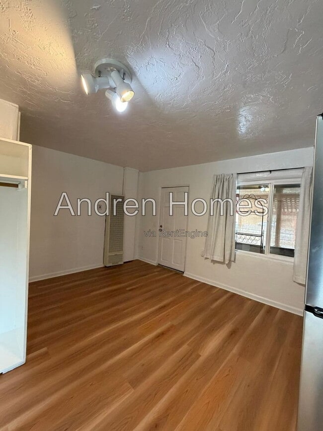 Building Photo - 10110 Soquel Dr