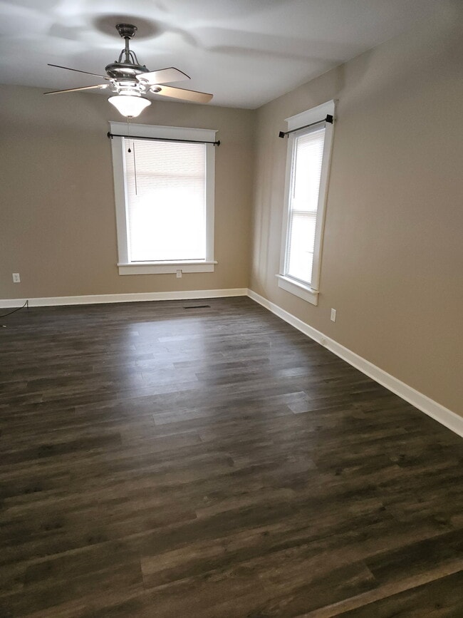 Sala de estar - 1214 5th Ave