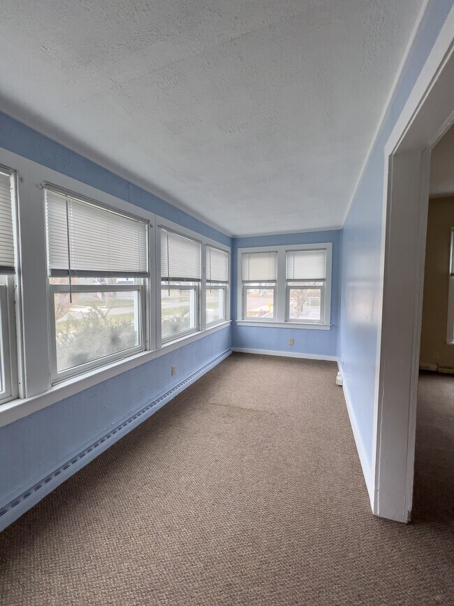 Foto del edificio - 917 Linden Grove Ave