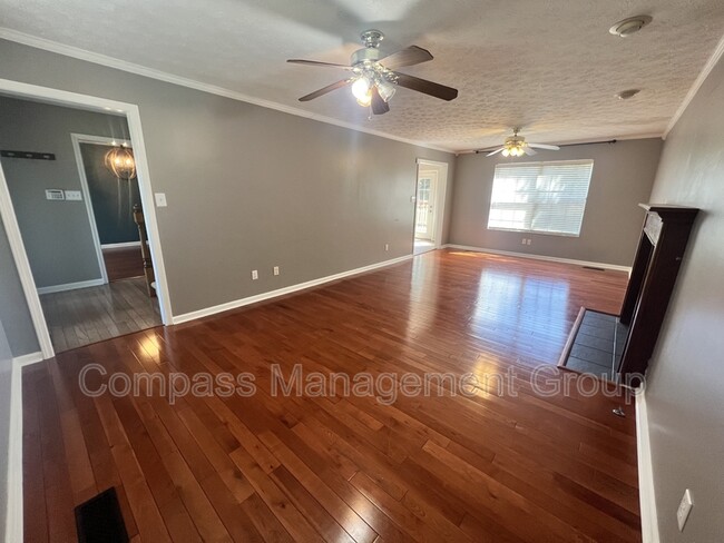 Foto del edificio - 5812 San Cristebal Ln