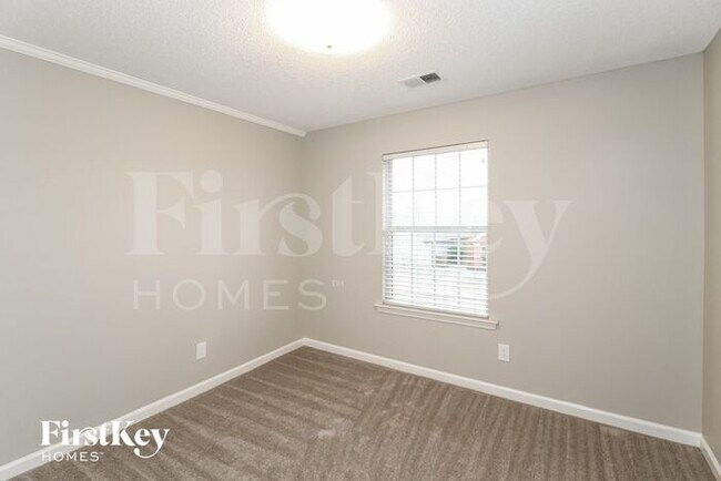 Foto del edificio - 11595 Millwind Dr