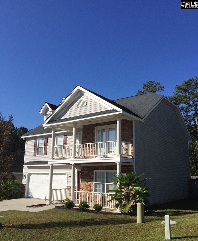 Primary Photo - 260 Fox Squirrel Cir