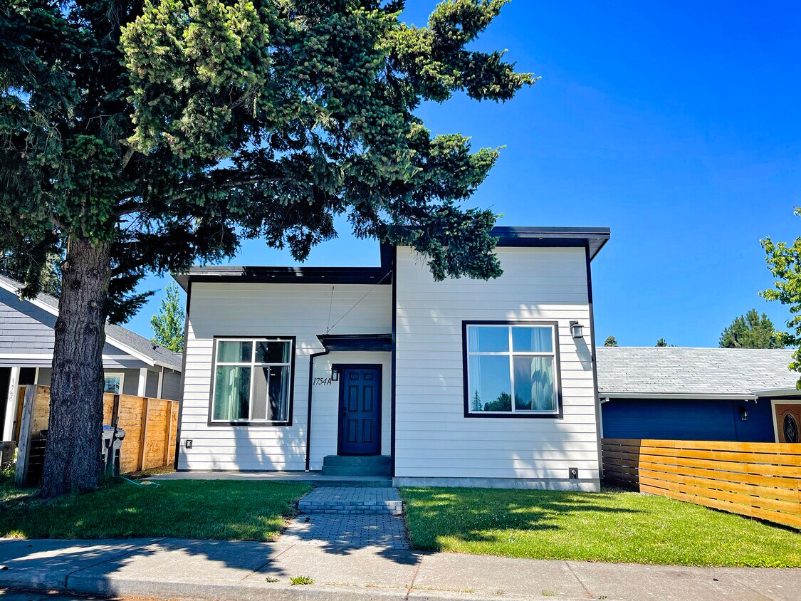 1754 22nd St, Hood River, OR 97031 House Rental in Hood River, OR