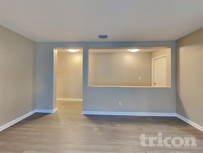 Foto del edificio - 127 Straw Pond Way