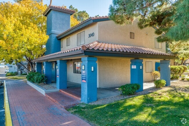 Oficina de arrendamiento - Ridge on Charleston