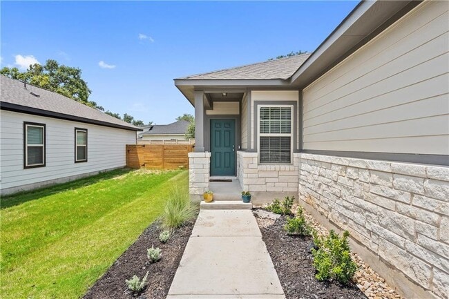 Building Photo - 205 Syrah Ct