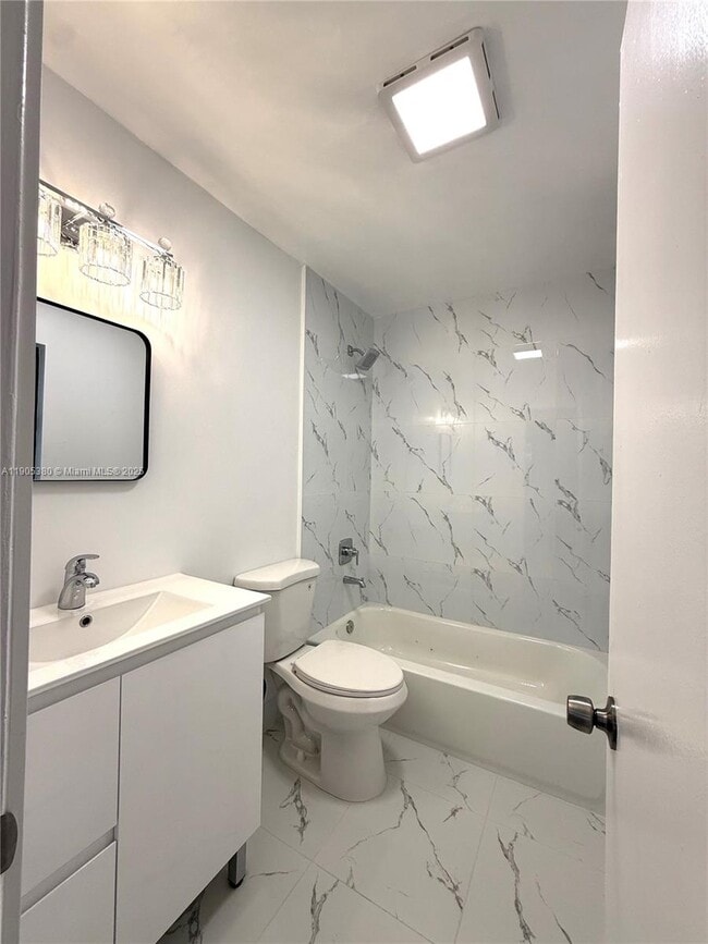 Building Photo - 1185 SW 16th Ave