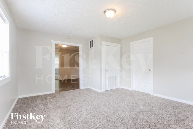 Building Photo - 2752 S Rybolt Ave