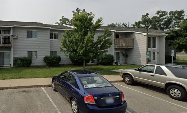 Foto del edificio - 595 Meadows Dr