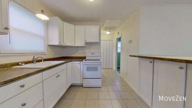 Foto del edificio - 2256 W Lake Shore Dr