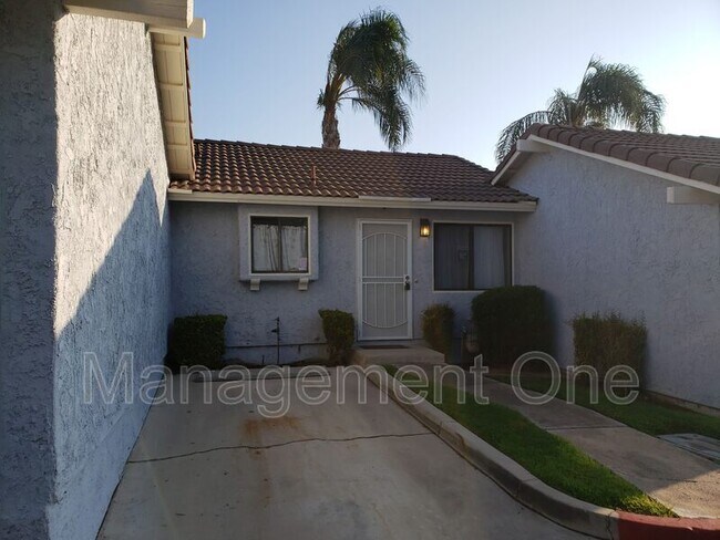 Foto del edificio - 9505 Arlington Ave