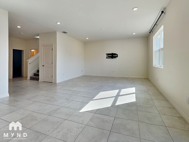 Foto del edificio - 37450 MacKenzie Dr