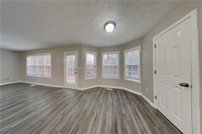 Foto del edificio - 1263 Melrose Forest Ln SE