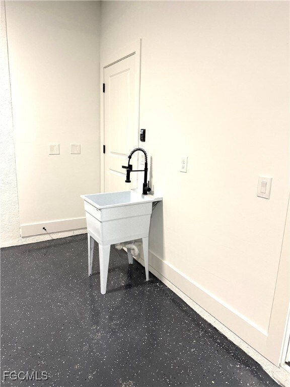 Foto del edificio - 2713 25th St SW