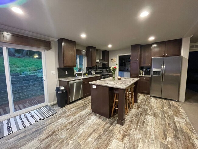 Building Photo - ***PENDING APPLICATION***Beautiful Home with Plenty of Land!