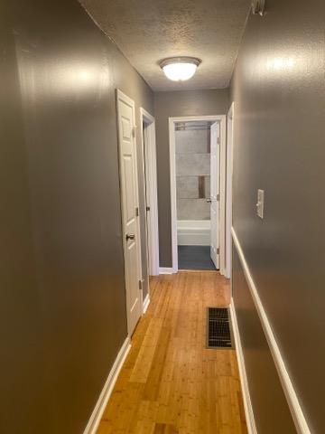 Foto del edificio - 2484 Woodhill Drive