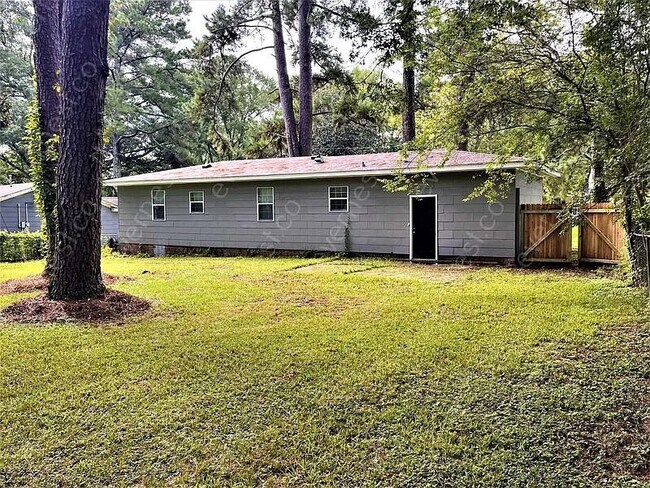 Foto del edificio - 1042 Winn St