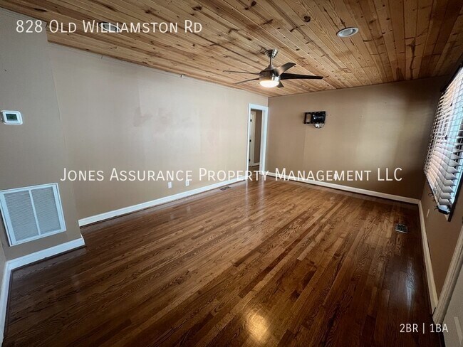 Foto del edificio - 828 Old Williamston Rd