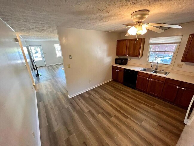 Foto del edificio - 1086 Duncan Ave