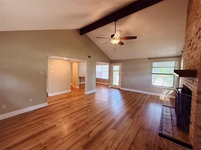 Building Photo - 1711 Ryon Ln