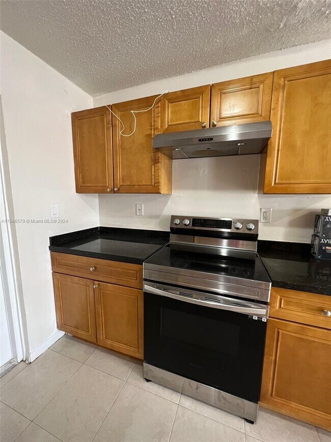 Foto del edificio - 1034 NW 8th Ave