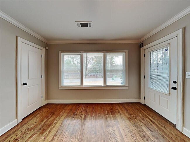 Building Photo - 2155 Mark Trail