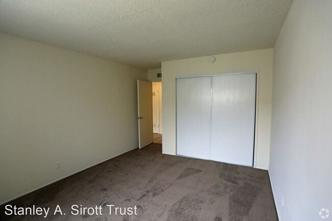 Building Photo - 2 br, 2 bath Apartment - 249-289 Amber Cou...