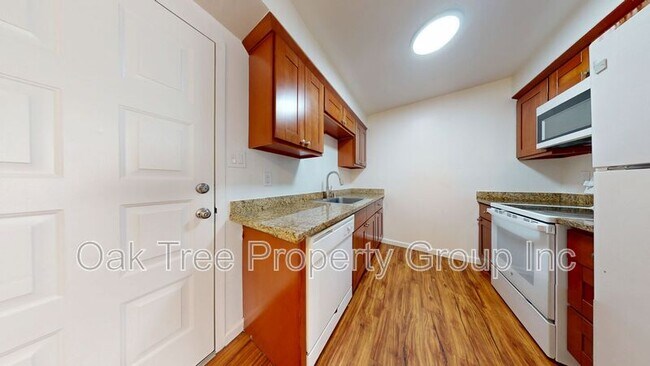 Building Photo - 619 F St