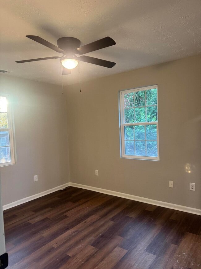 Foto del edificio - 2919 Panhandle Cir