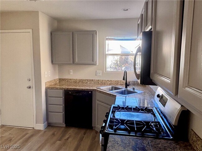 Foto del edificio - 8409 Granite Peak Ct