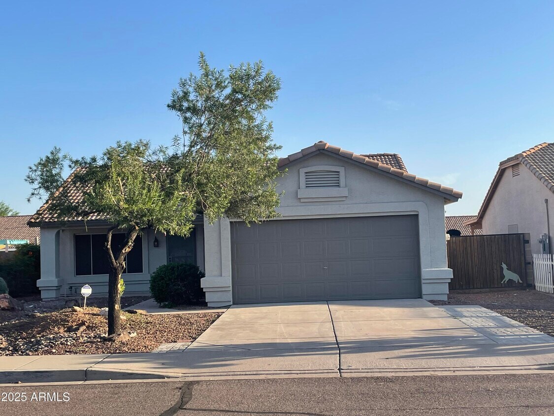 Foto principal - 839 W 12th Ave