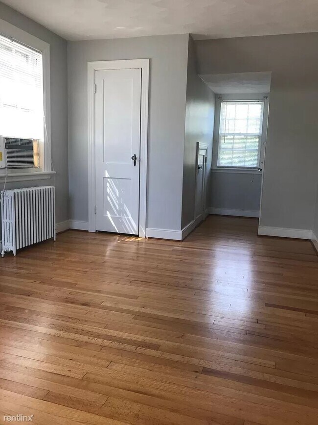 Building Photo - 3 br, 1.5 bath House - 4521 Brook Rd