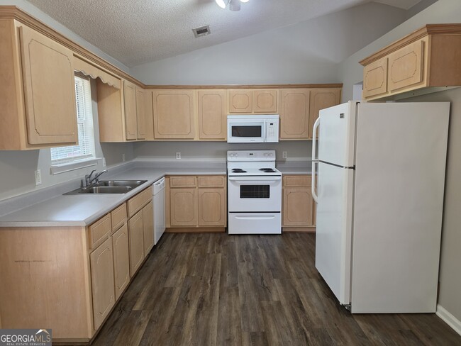 Building Photo - 200 Deer Rd