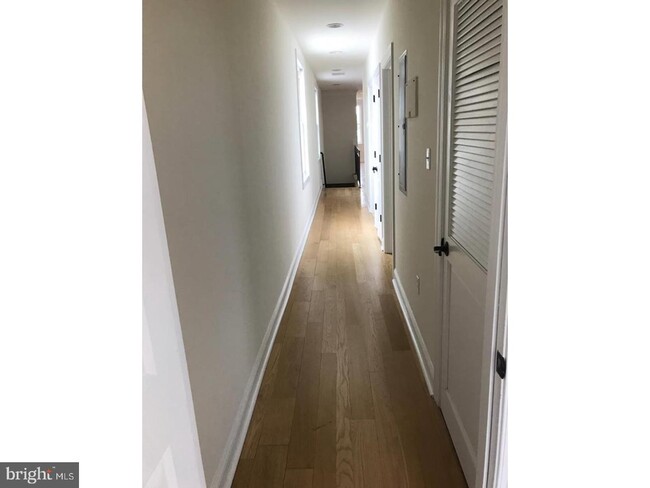 Foto del edificio - 23 E Butler Ave