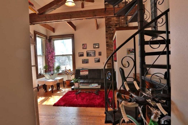 Interior Photo - 2 Langdon St