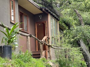 Building Photo - 1281 Old Topanga Canyon Rd