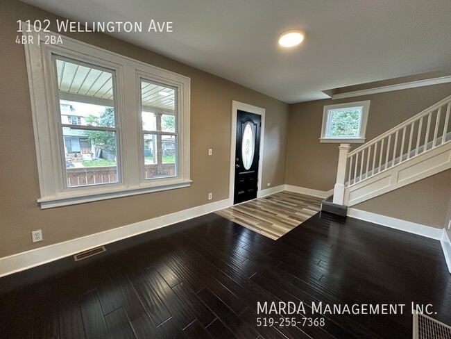 Photo du bâtiment - SPACIOUS 4 BED/2BATH HOUSE WITH BASEMENT! + UTILITIES!