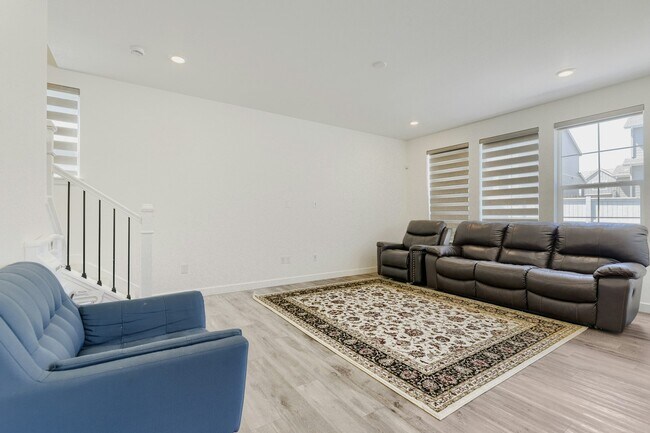 Foto del edificio - 17361 Prairie Peak Trl