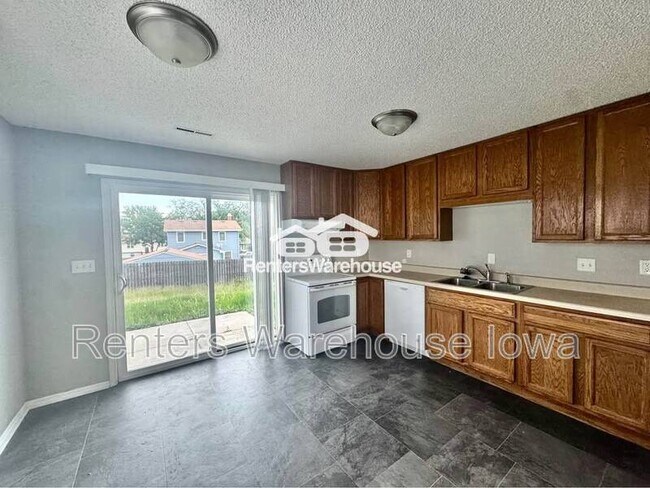 Foto del edificio - 2112 E Caulder Ave