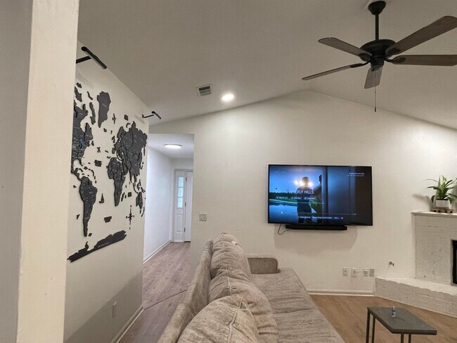 Foto del edificio - 5380 Paddington Dr