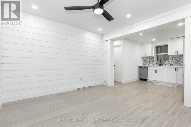Building Photo - 38 Leuty Ave